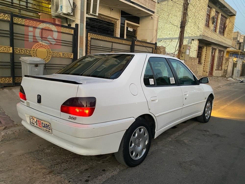 بيجو 306